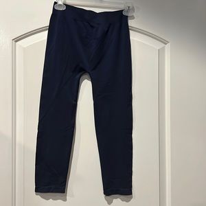Size.L\XL, navy blue Capri leggings by Zenana outfitters